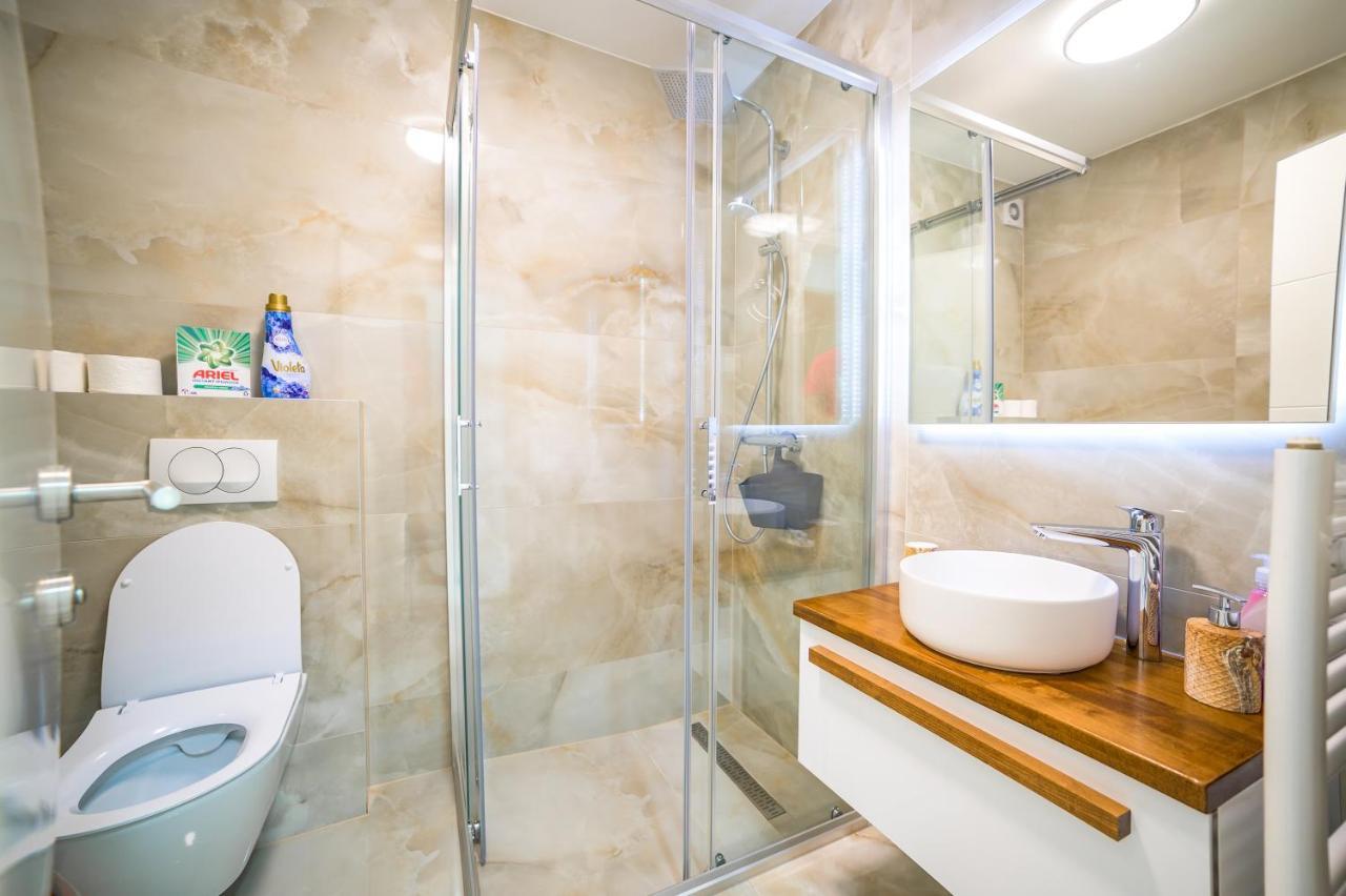Sun Square Apartments Тузла Екстер'єр фото