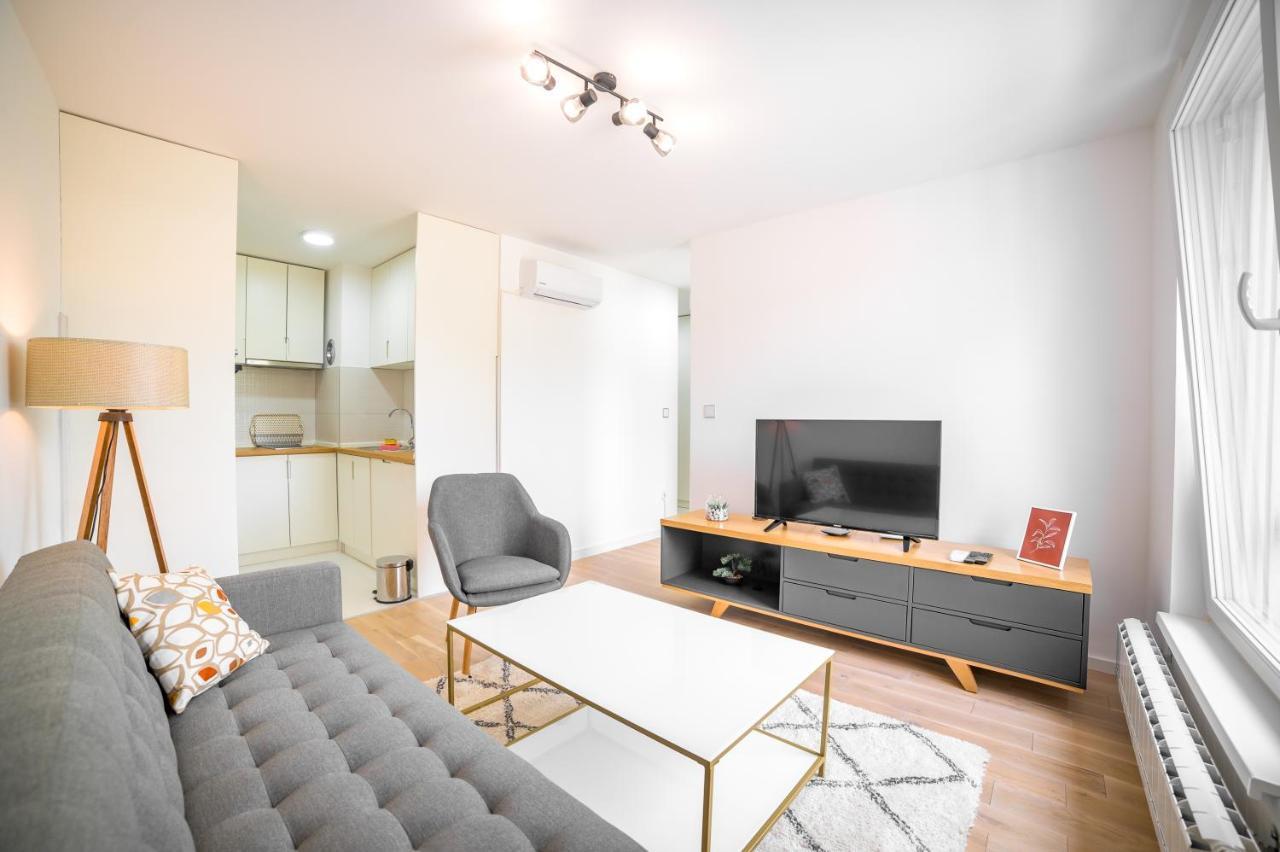 Sun Square Apartments Тузла Екстер'єр фото