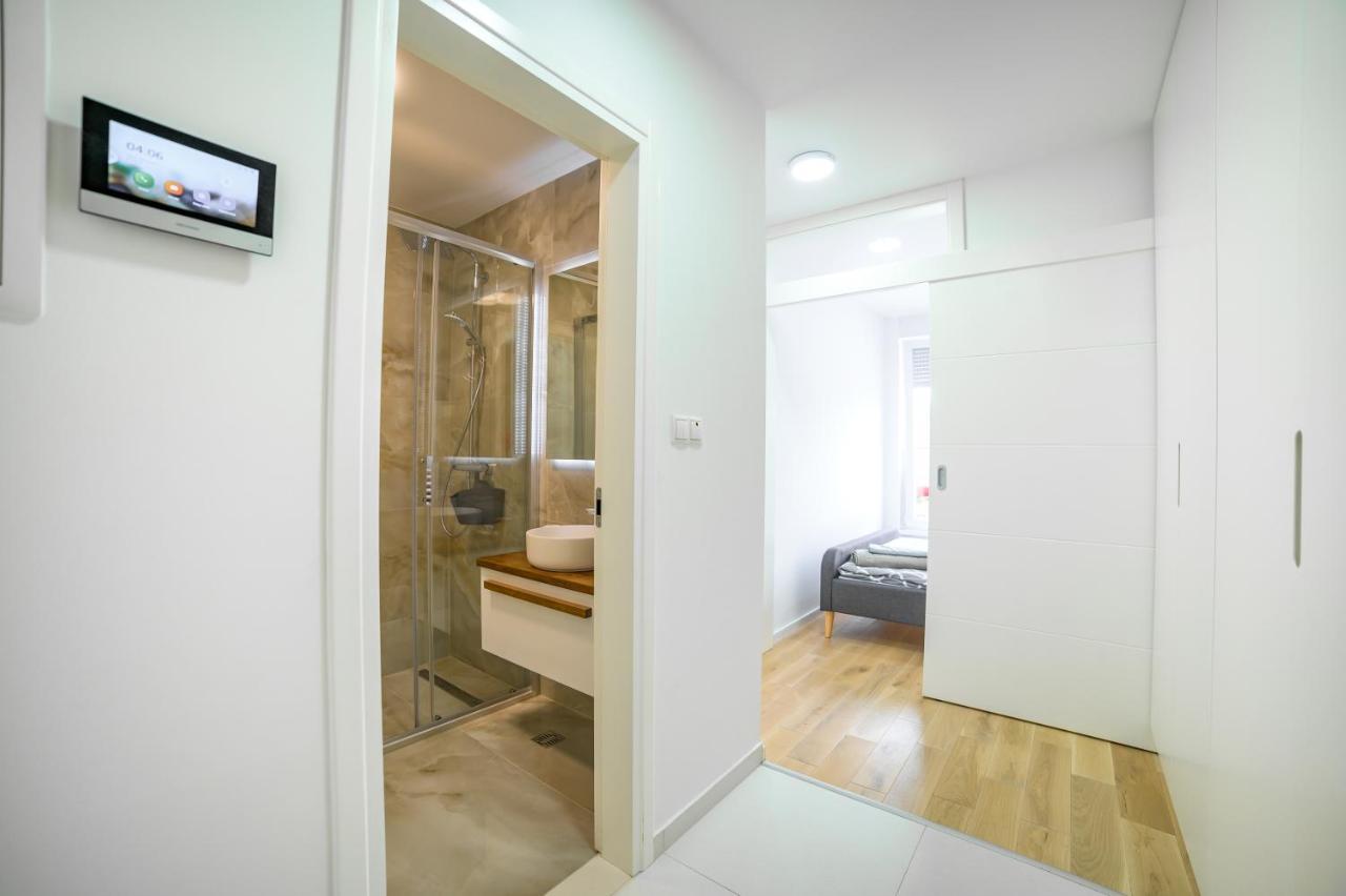 Sun Square Apartments Тузла Екстер'єр фото