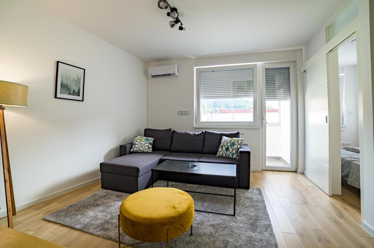 Sun Square Apartments Тузла Екстер'єр фото