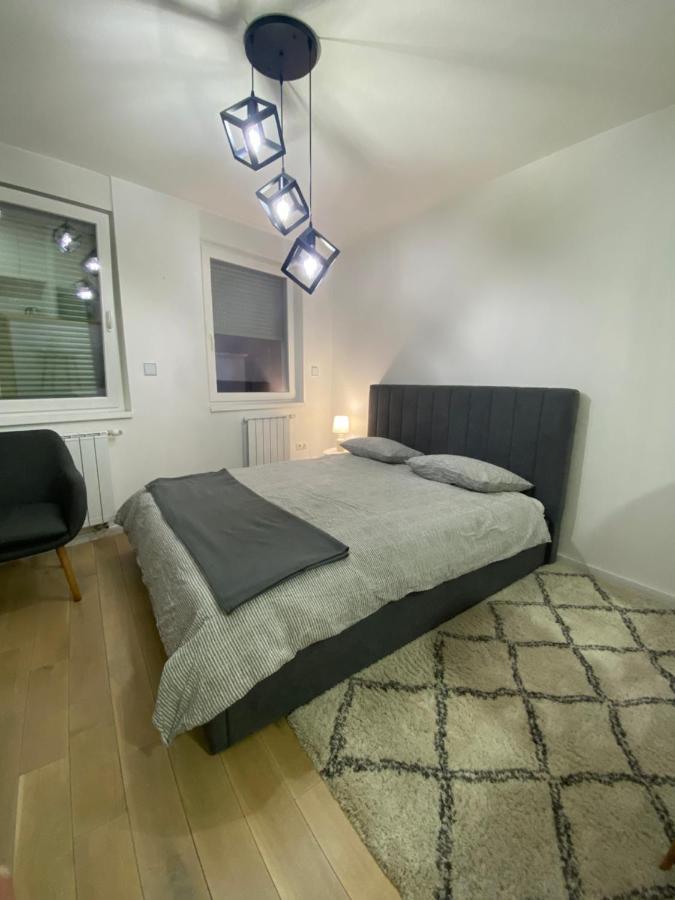 Sun Square Apartments Тузла Екстер'єр фото
